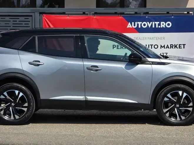 Peugeot 2008 PureTech 130 EAT8 GT
