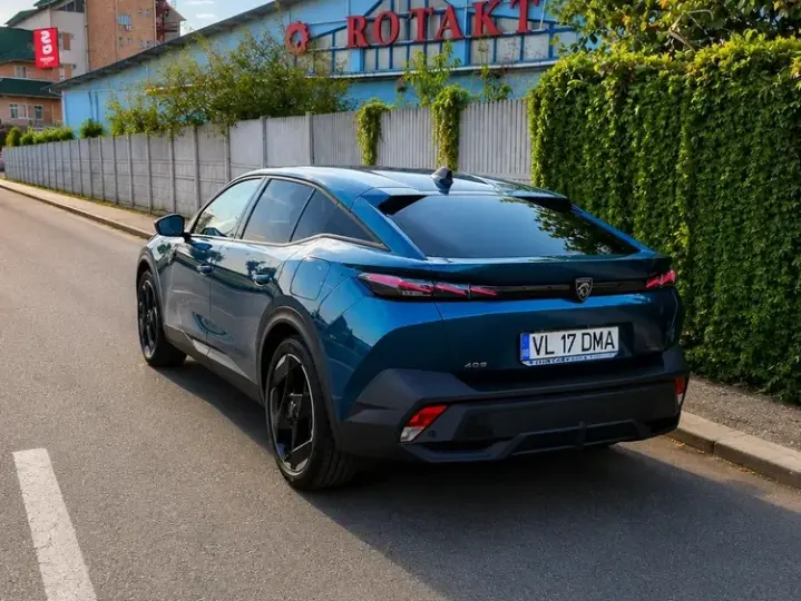 Peugeot 408 1.6L 225 PHEV GT
