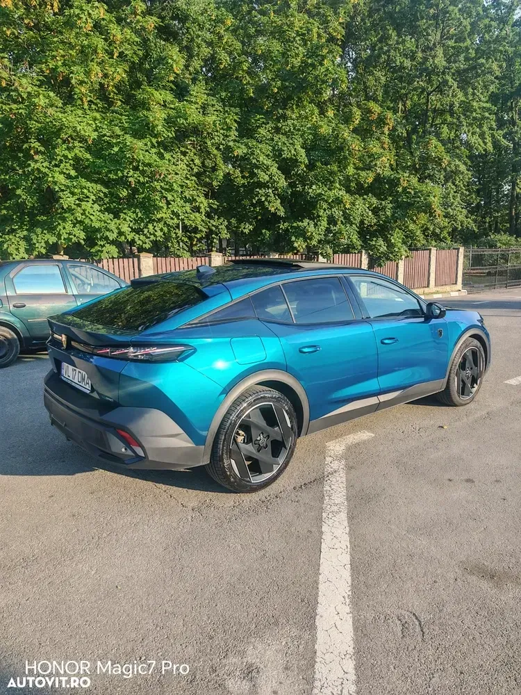 Peugeot 408 1.6L 225 PHEV GT — imagine 4