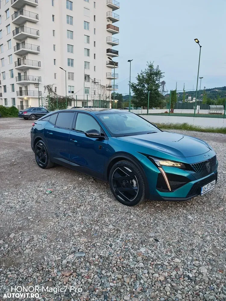 Peugeot 408 1.6L 225 PHEV GT — imagine 3