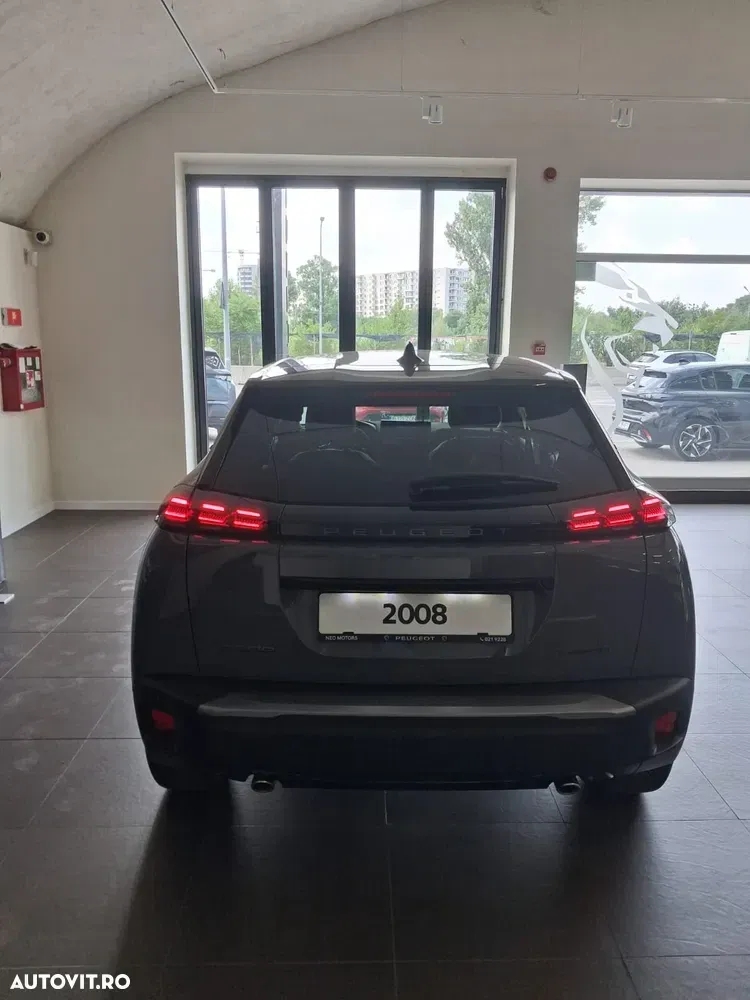 Peugeot 2008 II 1.2L e-DCS6 MHEV Allure — imagine 4
