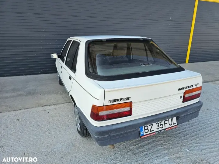 Peugeot 309