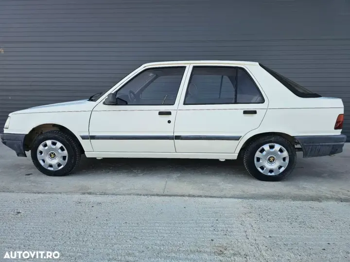 Peugeot 309