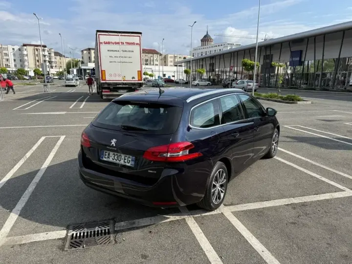 Peugeot 308 II 1.6 BlueHDi FAP STT Allure