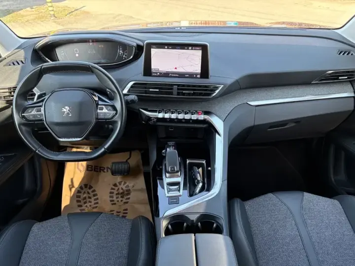 Peugeot 3008 II PureTech 130 Stop & Start GPF EAT8 Allure Business-Paket