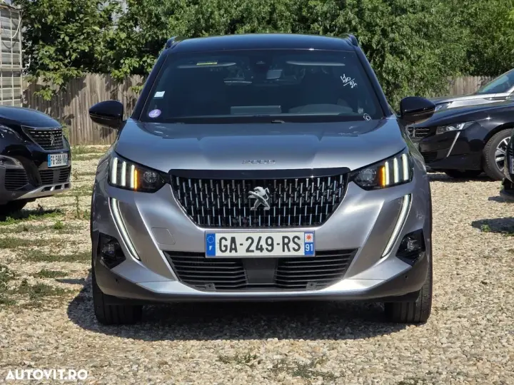 Peugeot 2008 PureTech 130 EAT8 GT