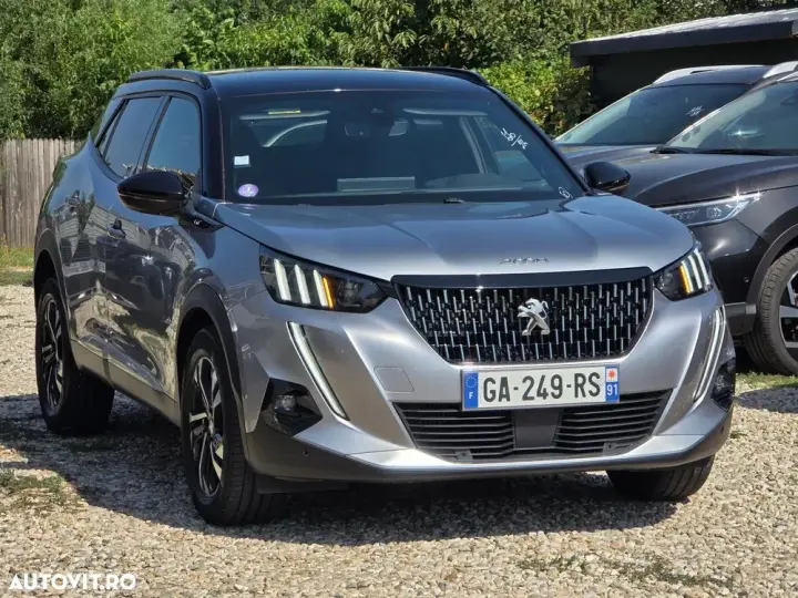 Peugeot 2008 PureTech 130 EAT8 GT