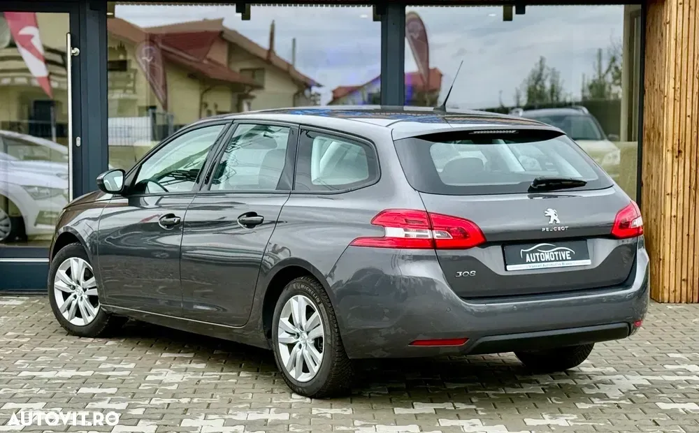 Peugeot 308 II BlueHDi FAP 130 EAT8 Stop & Start Allure — imagine 4