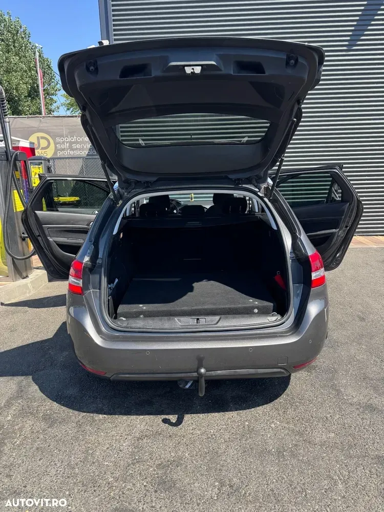 Peugeot 308 II 1.2 L PureTech Turbo Allure — imagine 3