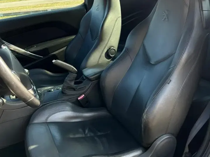 Peugeot RCZ 1.6 THP Sport