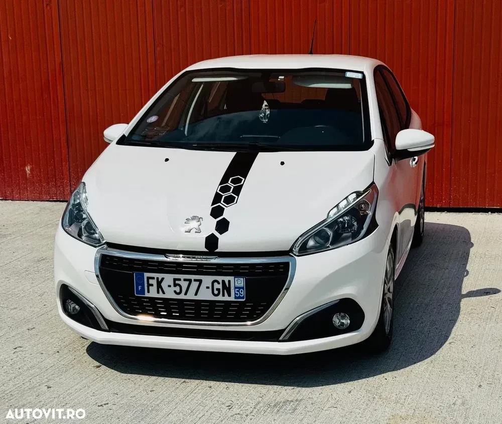Peugeot 208 I PureTech 82 Start & Stop Allure — imagine 4