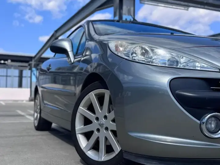 Peugeot 207 120 VTi Automatik Roland Garros