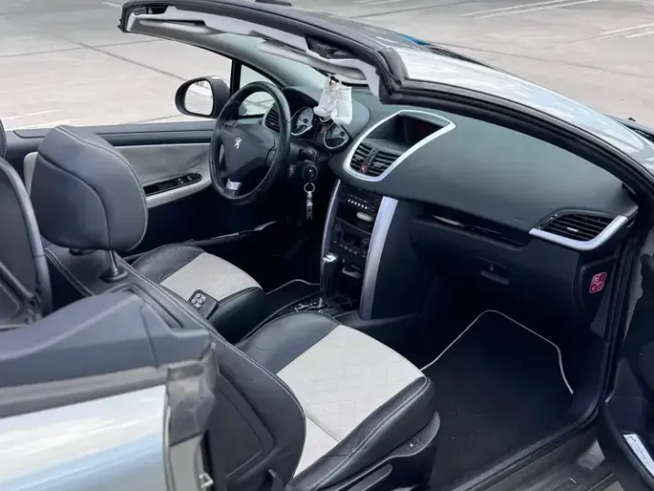 Peugeot 207 120 VTi Automatik Roland Garros