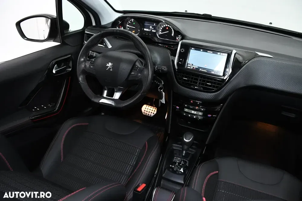 Peugeot 2008 I PureTech 110 Stop&Start EAT6 GT-Line Edition — imagine 4