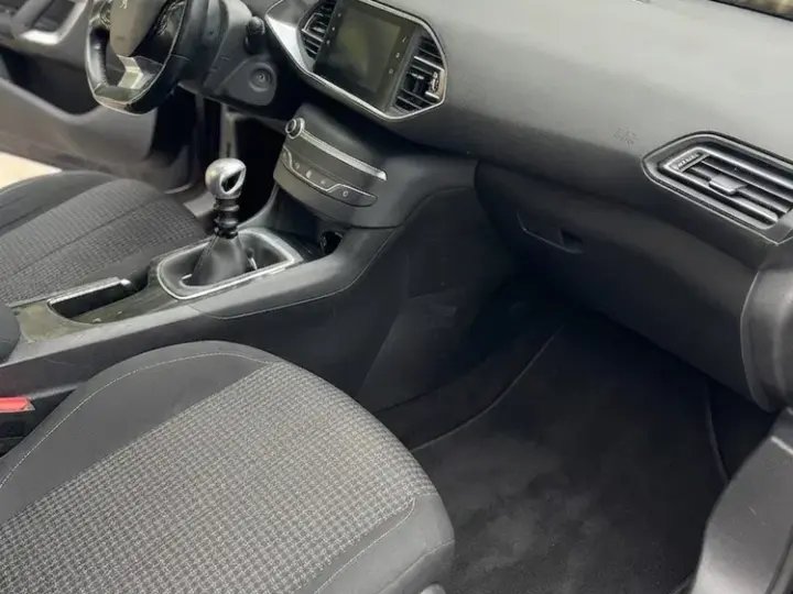 Peugeot 308 II 1.5 BlueHDi FAP STT Access