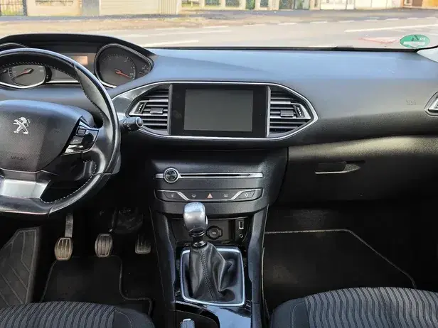Peugeot 308 II BlueHDi 120 Stop & Start Business-Line