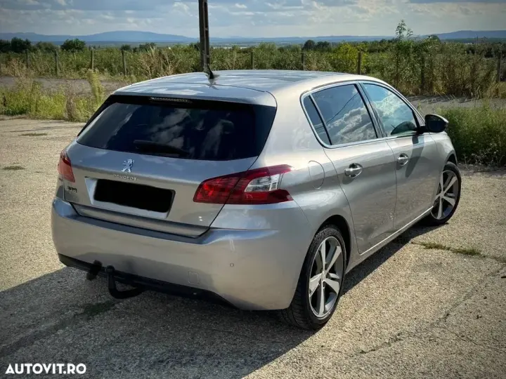 Peugeot 308 II
