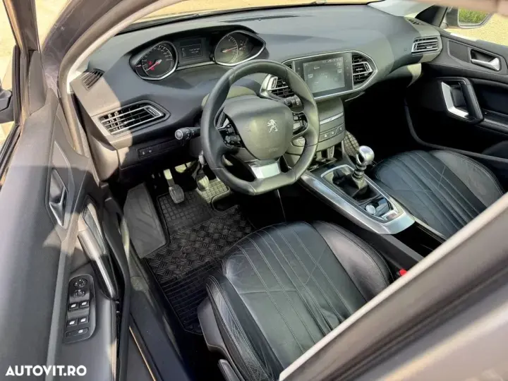 Peugeot 308 II