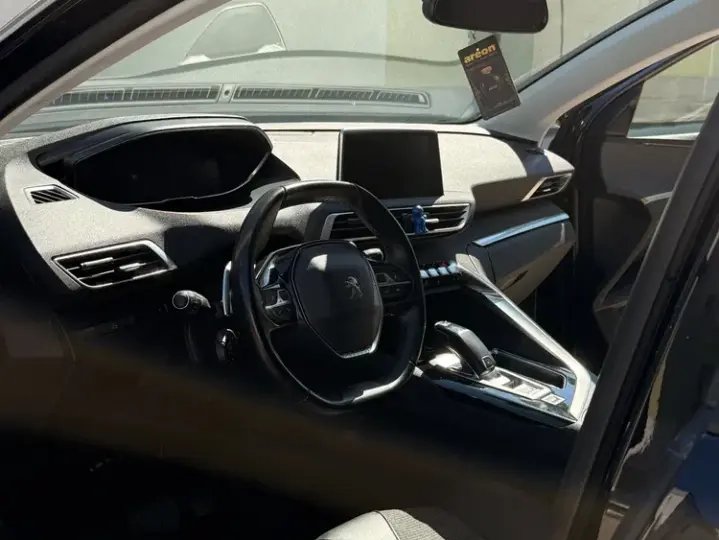Peugeot 3008 II BlueHDi 130 Stop & Start EAT8 Allure