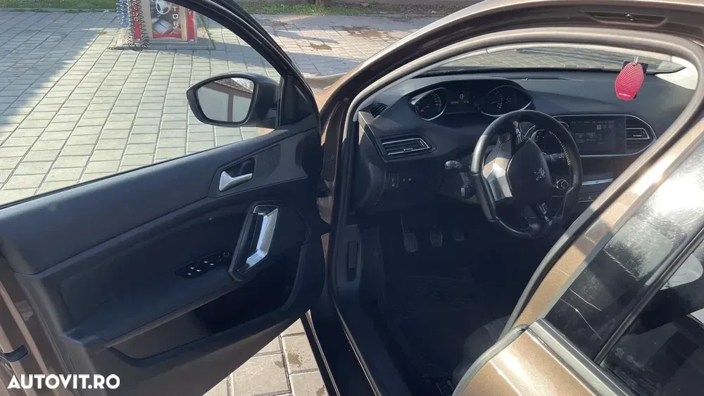 Peugeot 308 II BlueHDi FAP 120 Stop & Start Active — imagine 6