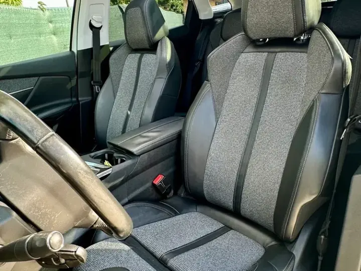 Peugeot 3008 II