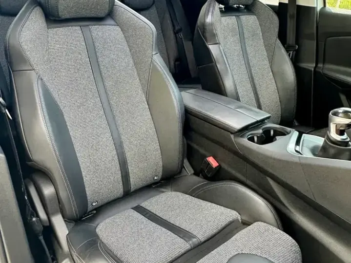 Peugeot 3008 II