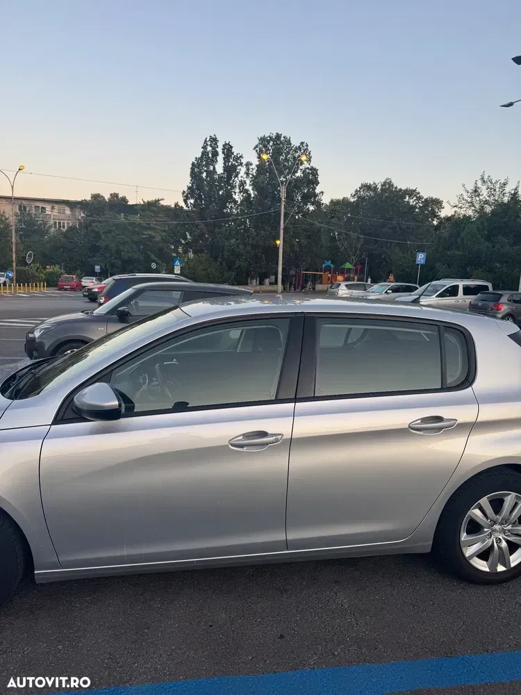 Peugeot 308 II 1.2 L PureTech Turbo Active — imagine 3