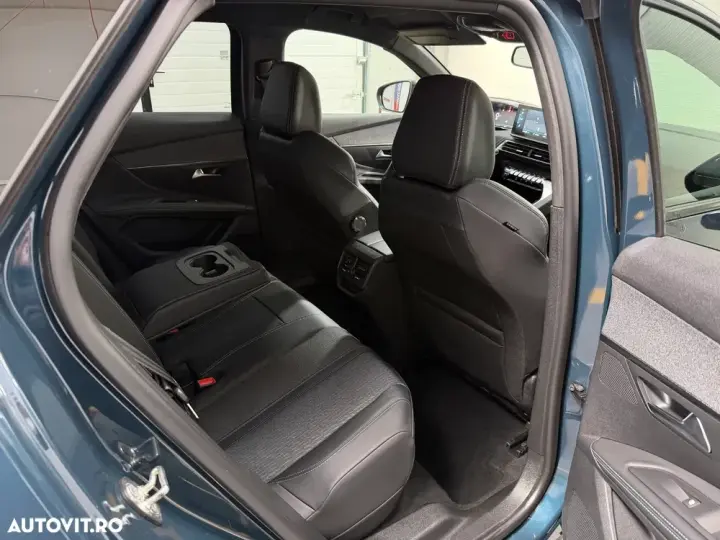 Peugeot 3008 II PHEV 300 EAT8 4X4 GT