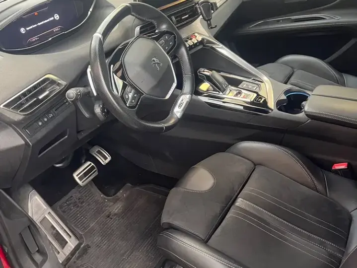 Peugeot 3008 1.6 PureTech Turbo S&S EAT8 GT-Line