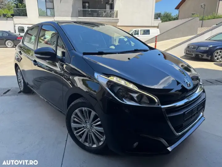 Peugeot 208 I 82 PureTech Style