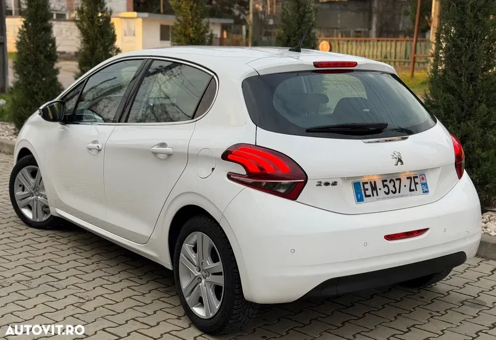 Peugeot 208 I Blue-HDi 100 Stop&Start Allure — imagine 4