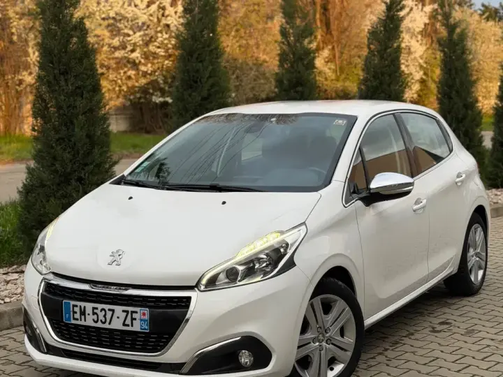Peugeot 208 I Blue-HDi 100 Stop&Start Allure
