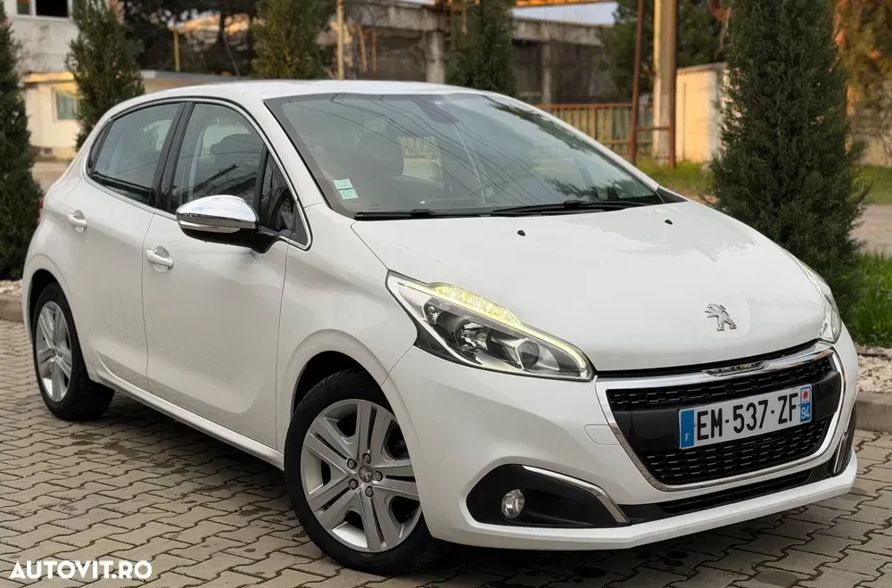 Peugeot 208 I Blue-HDi 100 Stop&Start Allure — imagine 2