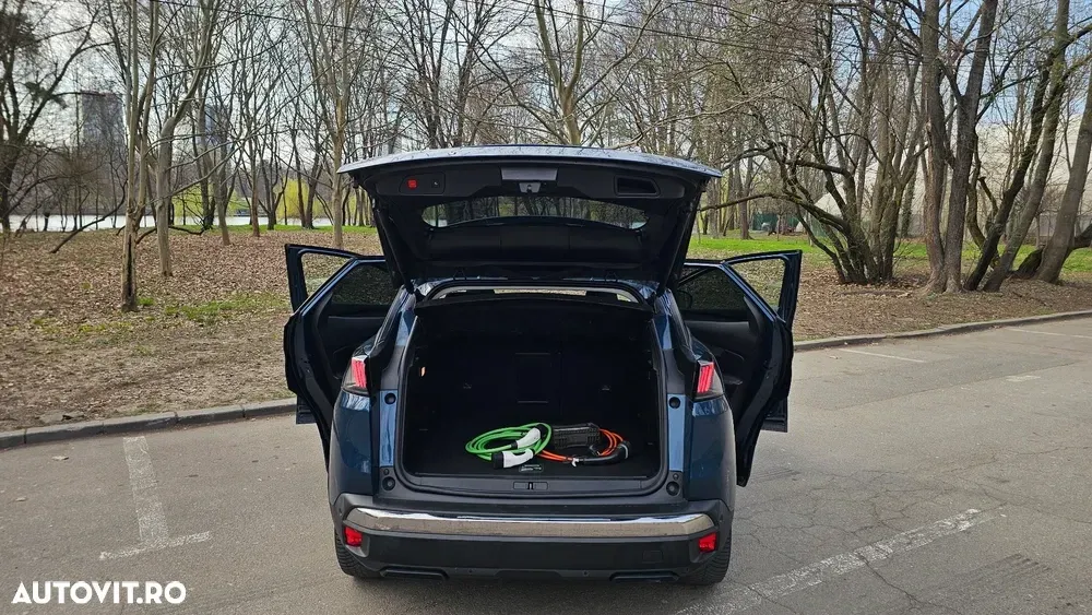 Peugeot 3008 II PHEV 300 EAT8 4X4 Allure Pack — imagine 3