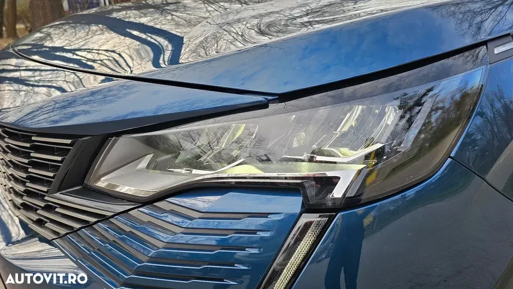 Peugeot 3008 II PHEV 300 EAT8 4X4 Allure Pack — imagine 4