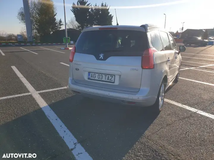 Peugeot 5008 I