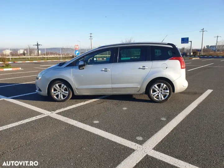 Peugeot 5008 I