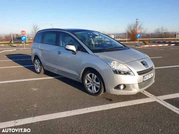 Peugeot 5008 I