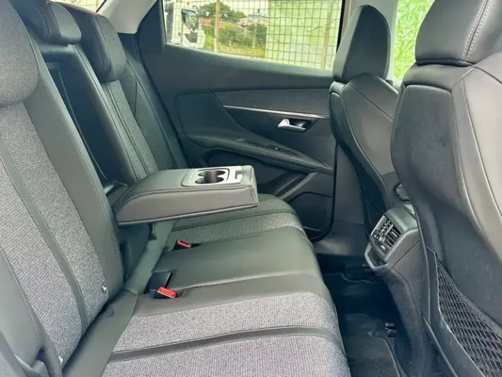 Peugeot 3008 II