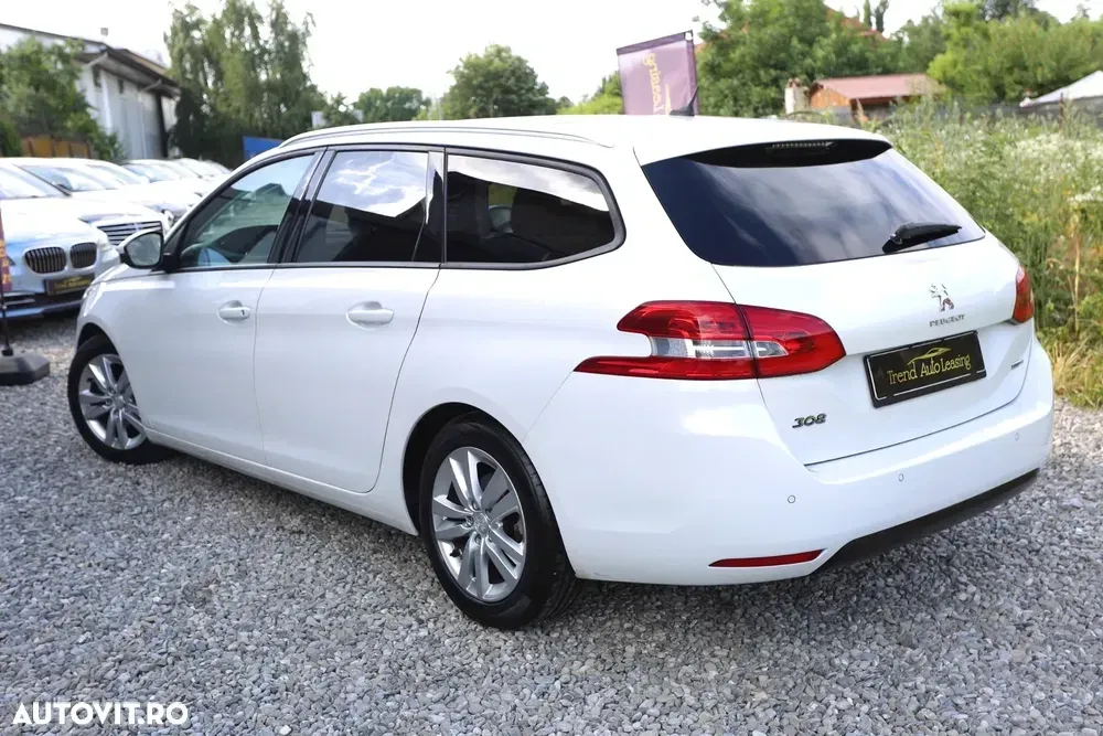 Peugeot 308 PureTech 110 Stop & Start Allure — imagine 4