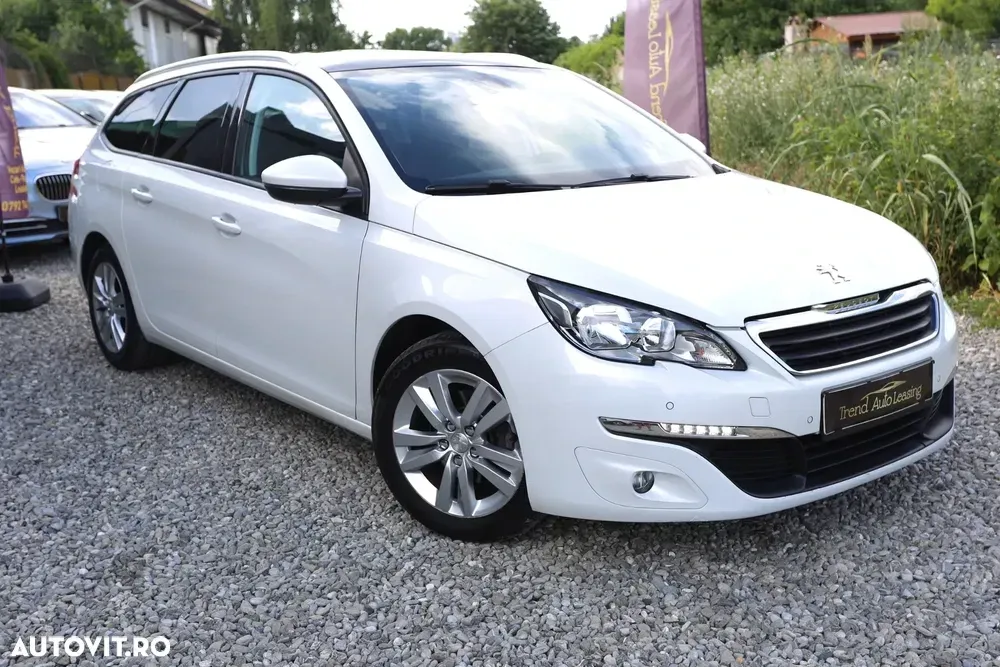 Peugeot 308 PureTech 110 Stop & Start Allure — imagine 2
