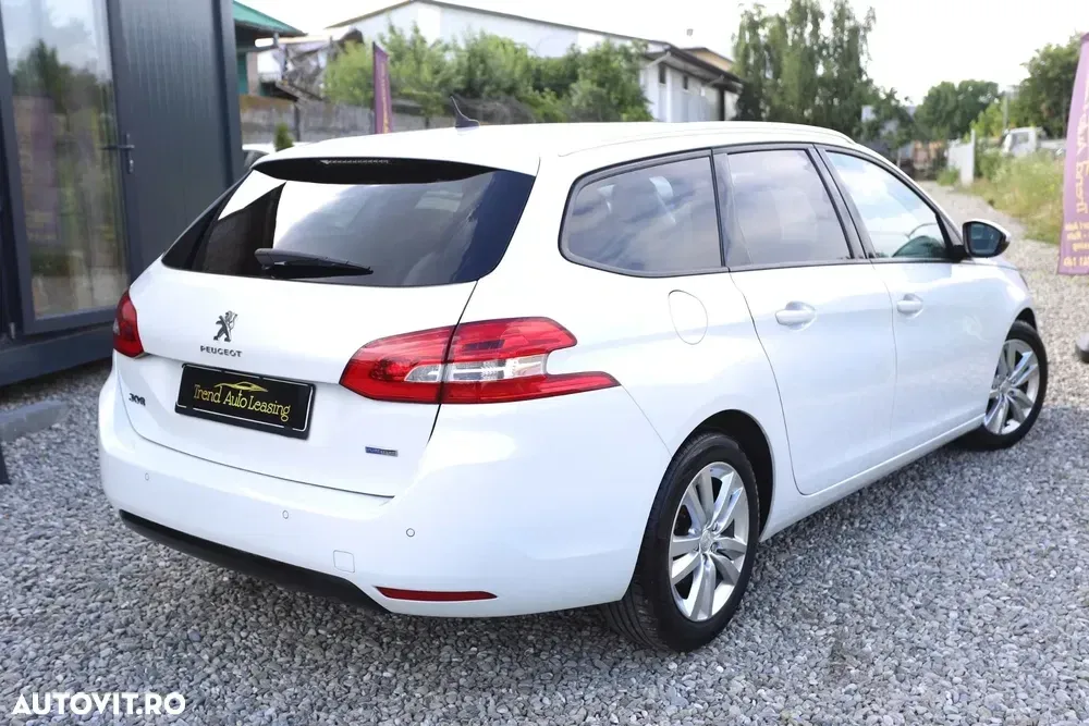 Peugeot 308 PureTech 110 Stop & Start Allure — imagine 3