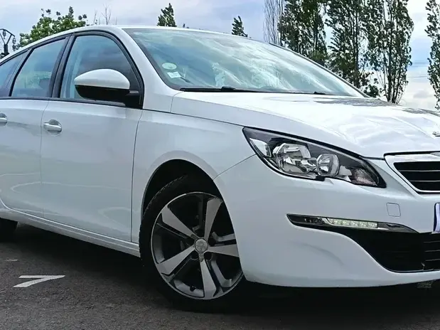 Peugeot 308 II 1.6 e-HDI FAP STT Allure