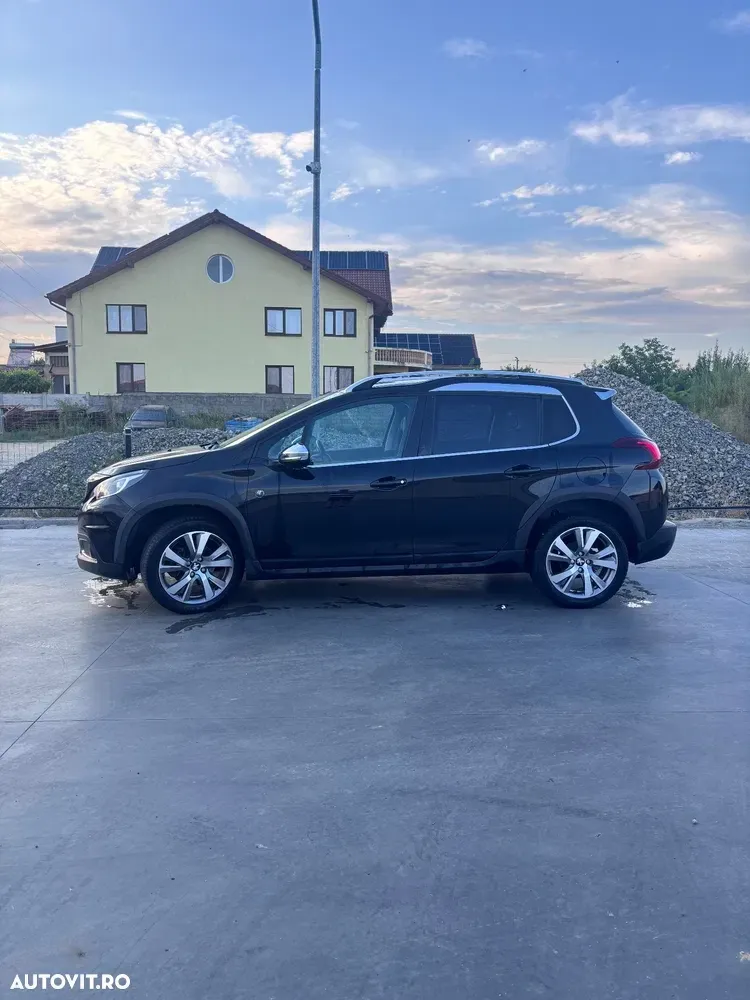Peugeot 2008 PureTech 110 Stop&Start Crossway — imagine 2