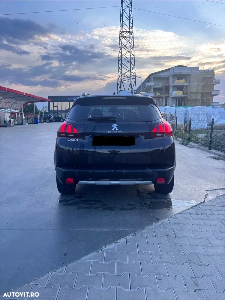 Peugeot 2008 PureTech 110 Stop&Start Crossway — imagine 4