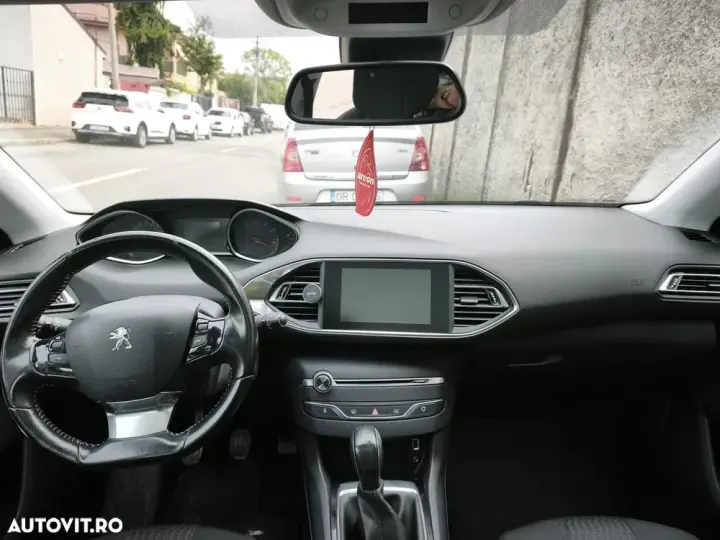 Peugeot 308 II