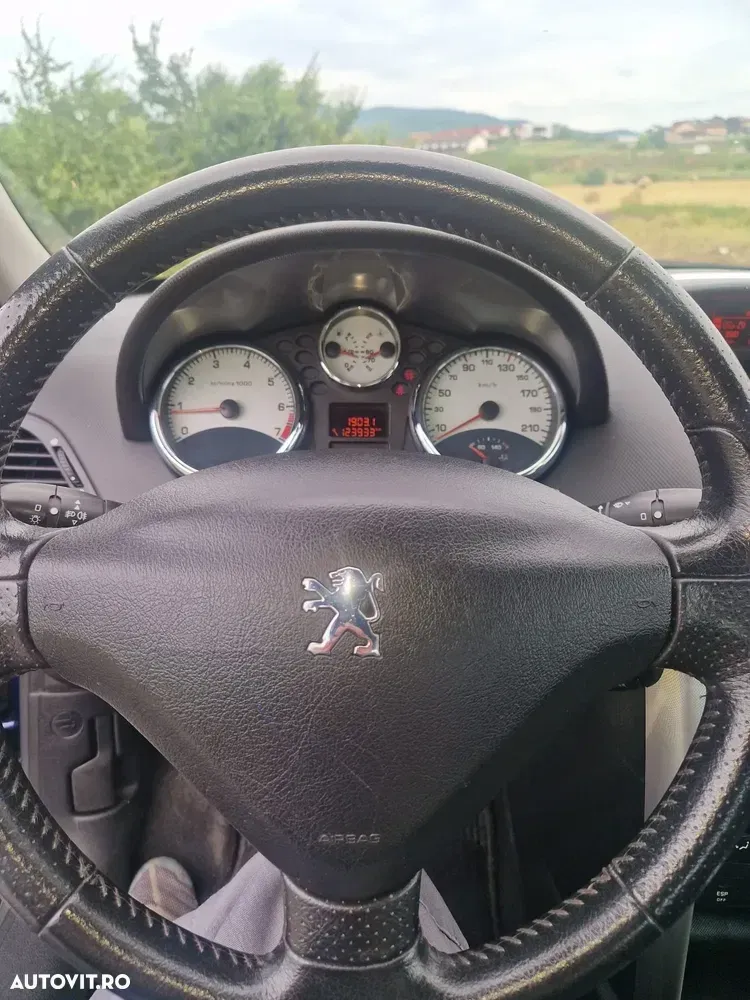 Peugeot 207 1.6E Sport Pack — imagine 6