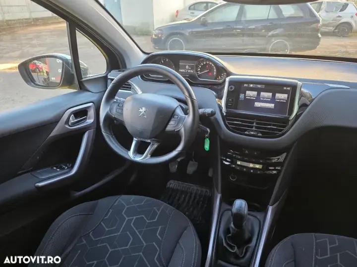 Peugeot 2008 I BlueHDi 100 STOP & START Allure