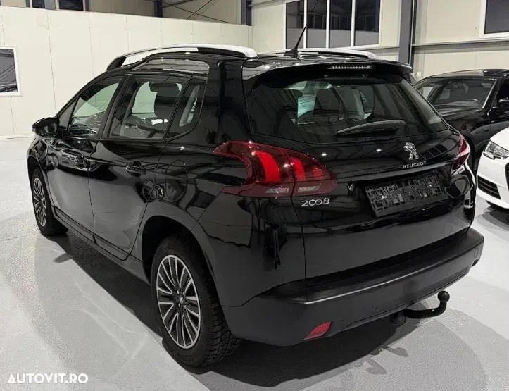 Peugeot 2008 I PureTech 82 Allure — imagine 4