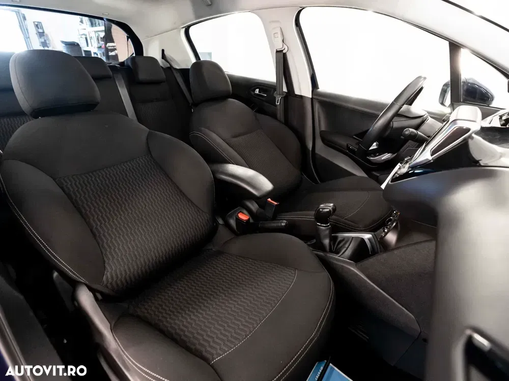 Peugeot 208 I 1.6 BlueHDi FAP Style — imagine 6